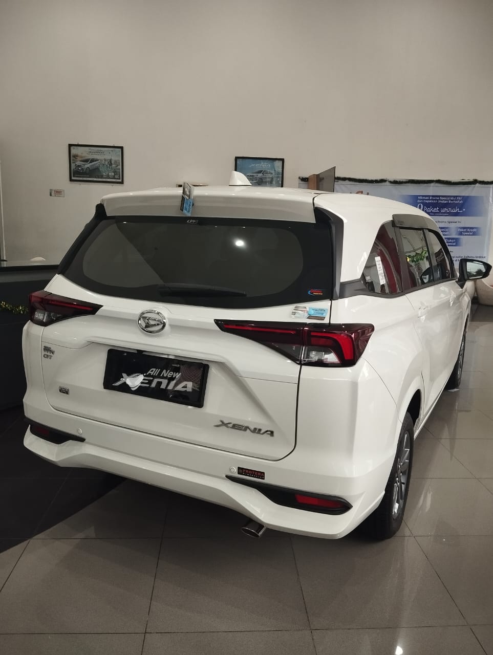 Gambar Mobil